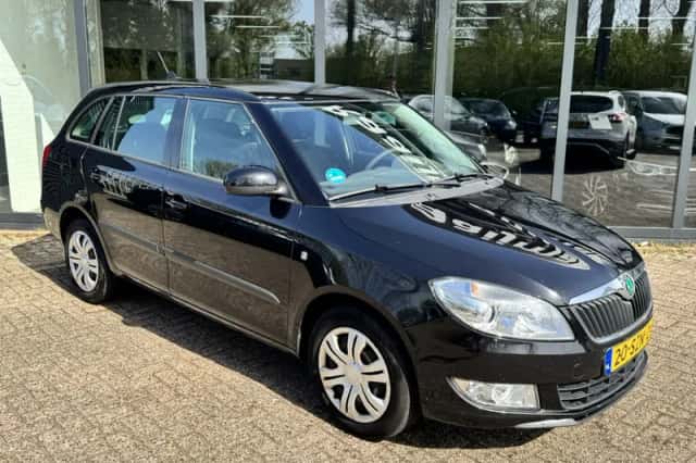 Škoda Fabia (2012) thumbnail 4