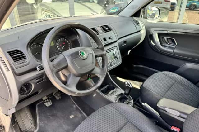 Škoda Fabia (2012) thumbnail 6