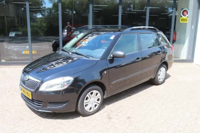 Škoda Fabia (2012) thumbnail 2