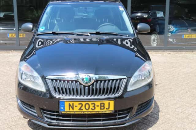 Škoda Fabia (2012) thumbnail 3