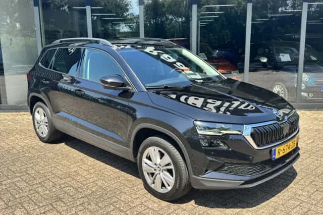 Škoda Karoq (2023) thumbnail 4
