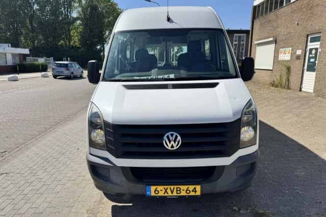 Volkswagen Crafter (2014) thumbnail 2