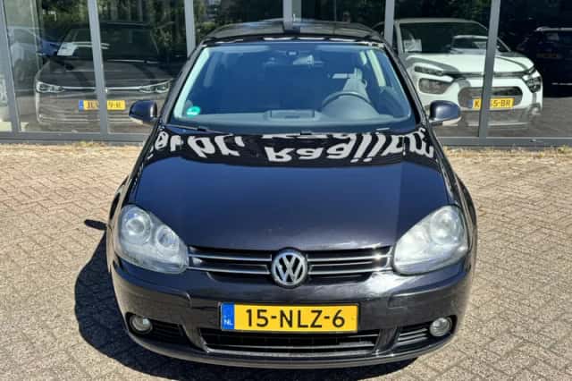 Volkswagen Golf (2008) thumbnail 3