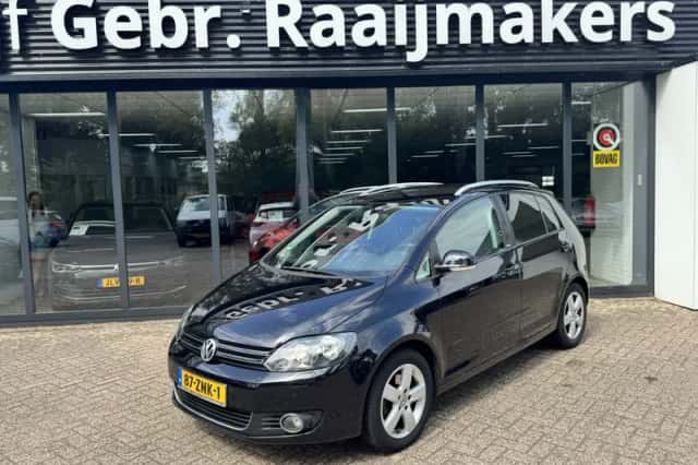 Volkswagen Golf (2012) thumbnail 1