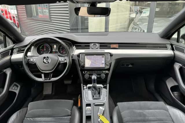 Volkswagen Passat (2015) thumbnail 6