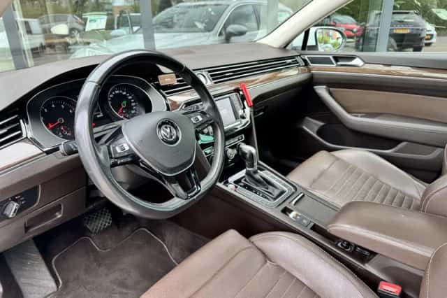 Volkswagen Passat (2016) thumbnail 6