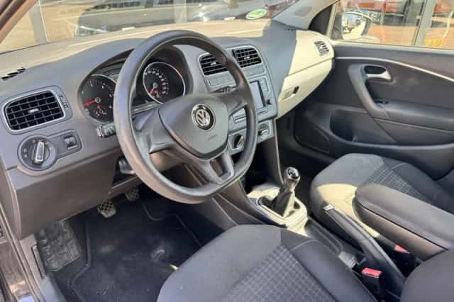 Volkswagen Polo (2016) thumbnail 5