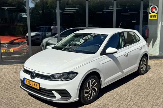 Volkswagen Polo (2022) thumbnail 2