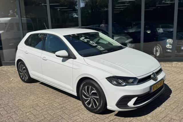 Volkswagen Polo (2022) thumbnail 4