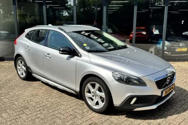 Volvo V40 (2013) thumbnail 4