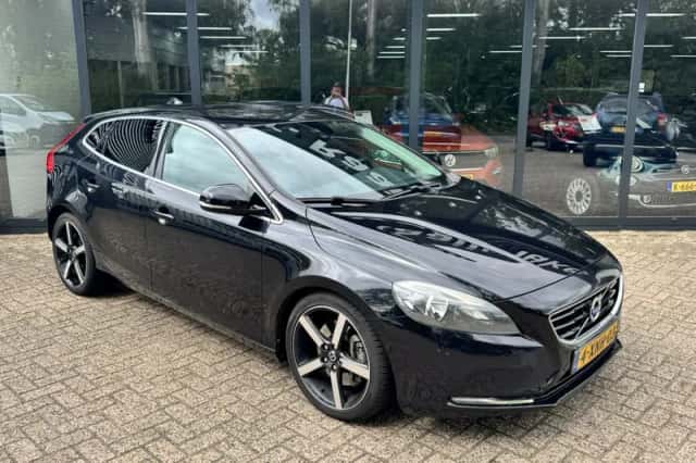 Volvo V40 (2014) thumbnail 5