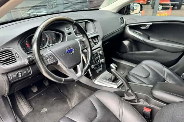 Volvo V40 (2014) thumbnail 5
