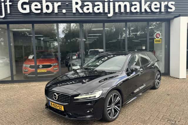 Volvo V60 (2021) thumbnail 1