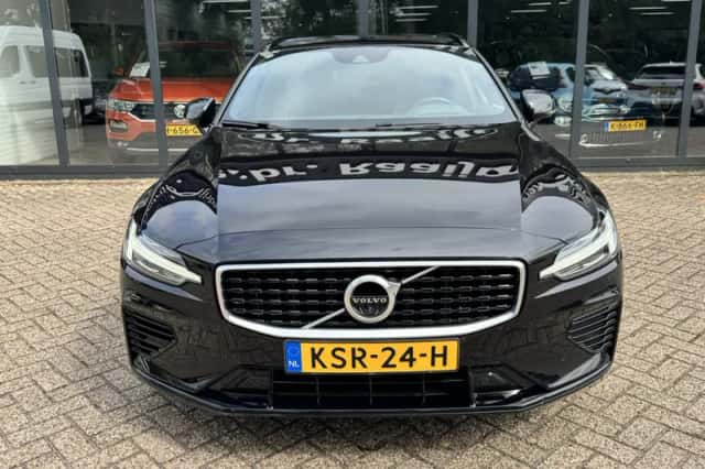 Volvo V60 (2020) thumbnail 3