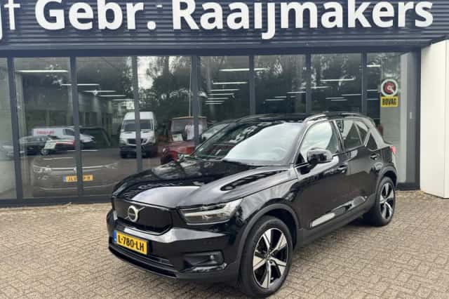 Volvo XC40 (2021) thumbnail 2