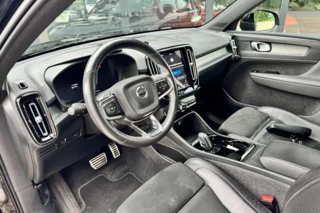 Volvo XC40 (2021) thumbnail 5