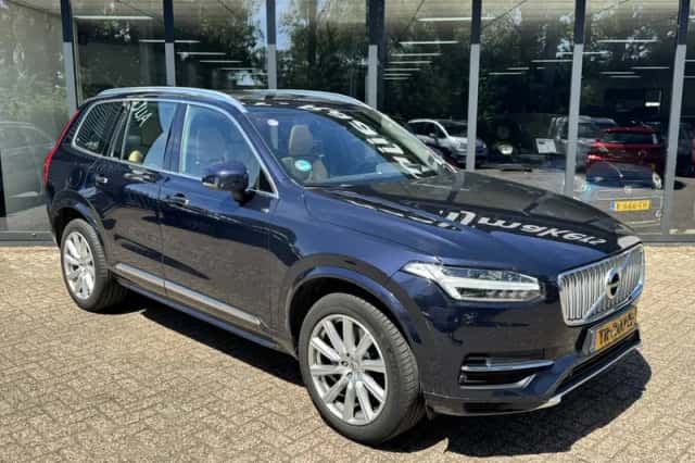 Volvo XC90 (2018) thumbnail 5