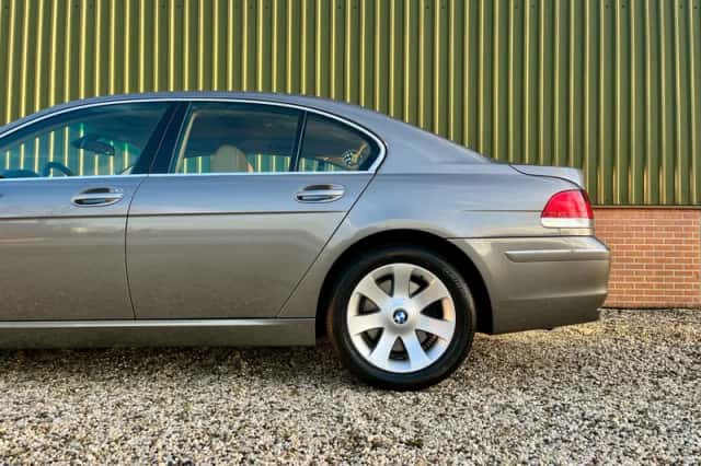 BMW 7-Serie (2006) thumbnail 3