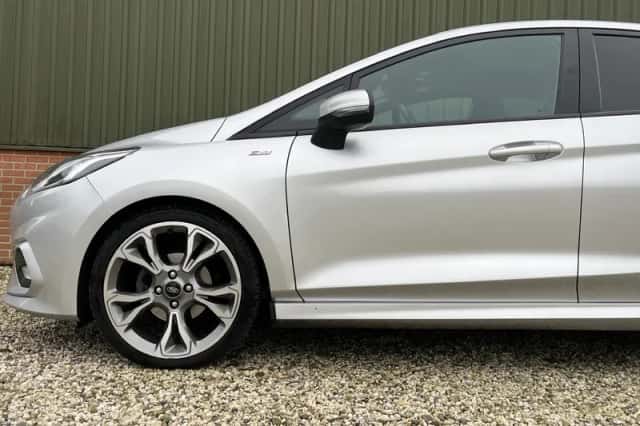 Ford Fiesta (2019) thumbnail 2