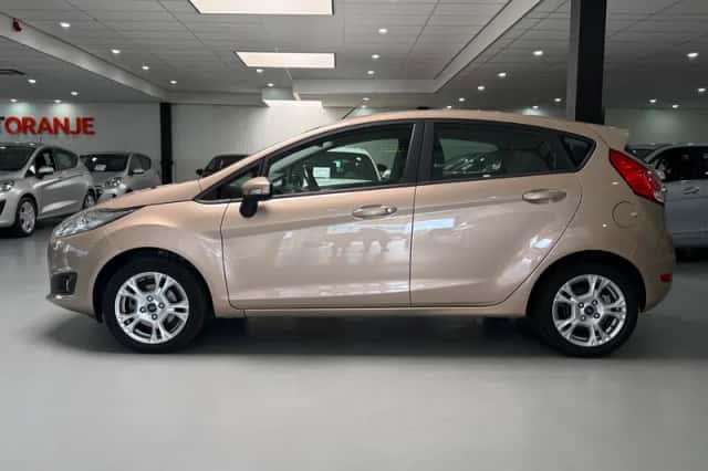 Ford Fiesta (2017) thumbnail 5