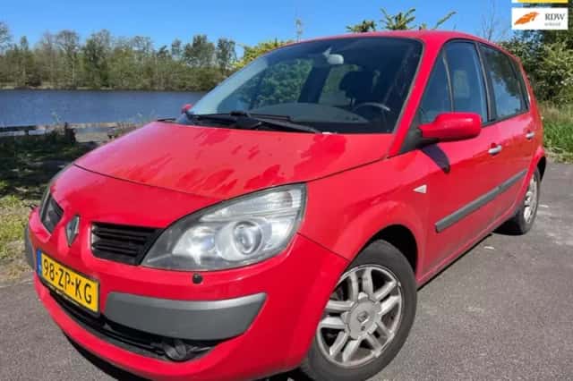 Renault Scénic (2008) thumbnail 1