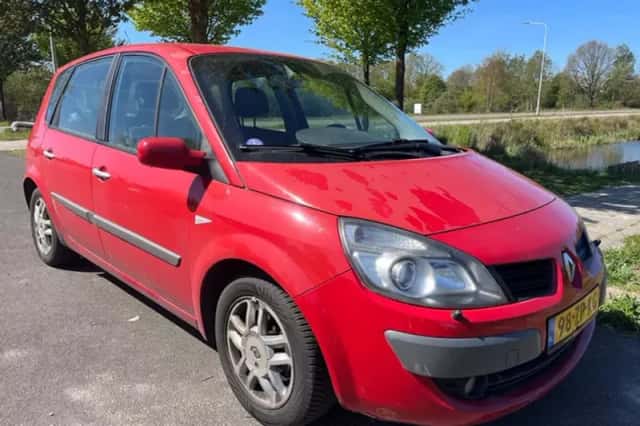 Renault Scénic (2008) thumbnail 2