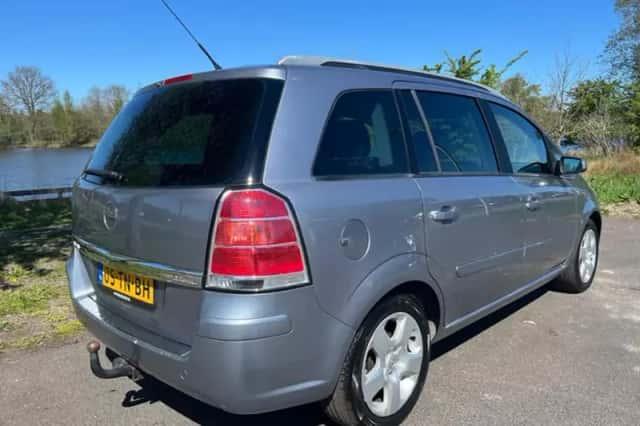 Opel Zafira (2006) thumbnail 4