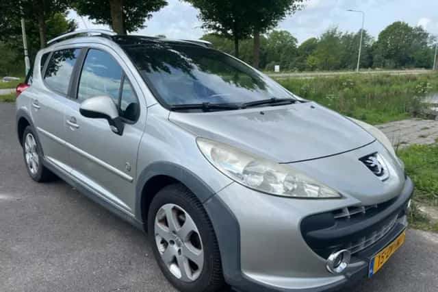 Peugeot 207 (2008) thumbnail 2