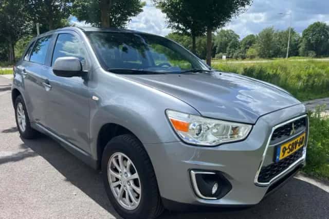 Mitsubishi ASX (2013) thumbnail 2