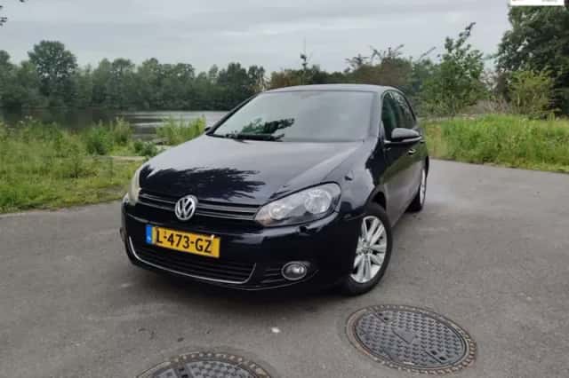 Volkswagen Golf (2011) thumbnail 1