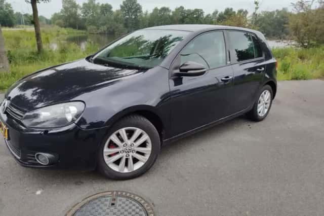 Volkswagen Golf (2011) thumbnail 3