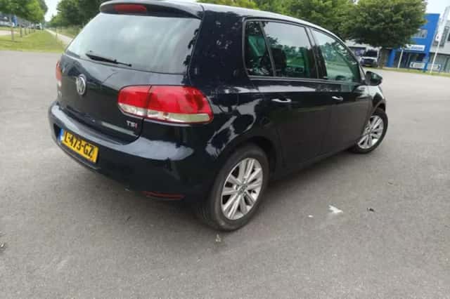 Volkswagen Golf (2011) thumbnail 5