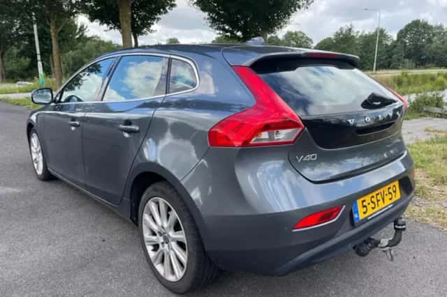 Volvo V40 (2013) thumbnail 3