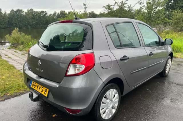 Renault Clio (2010) thumbnail 4
