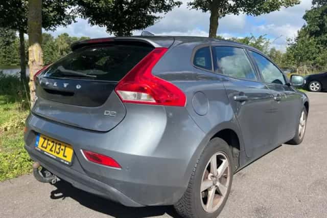 Volvo V40 (2016) thumbnail 4