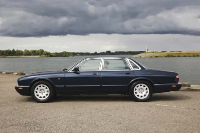 Jaguar Sovereign (1999) thumbnail 3