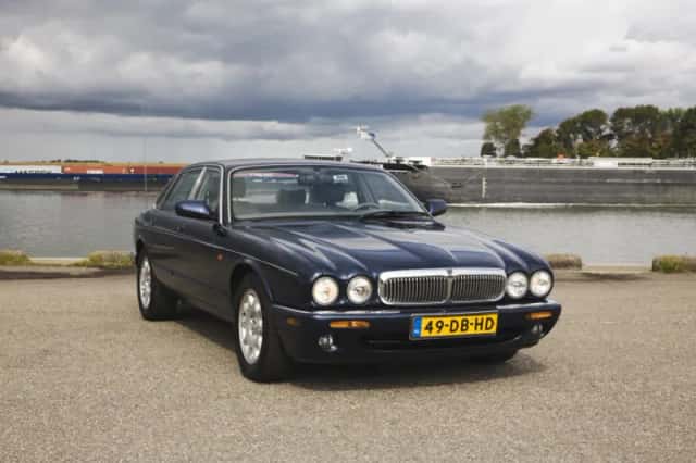 Jaguar Sovereign (1999) thumbnail 4