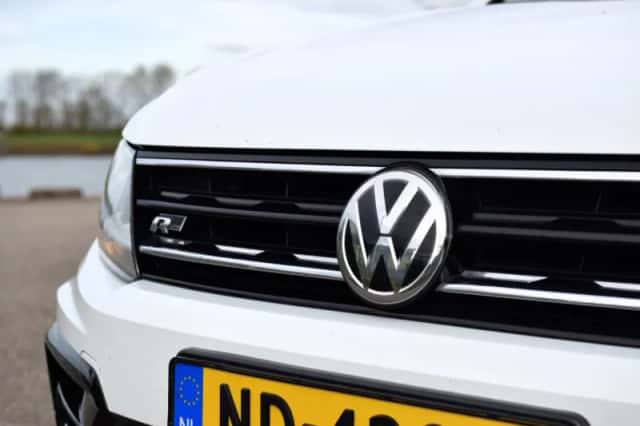 Volkswagen Tiguan (2017) thumbnail 4