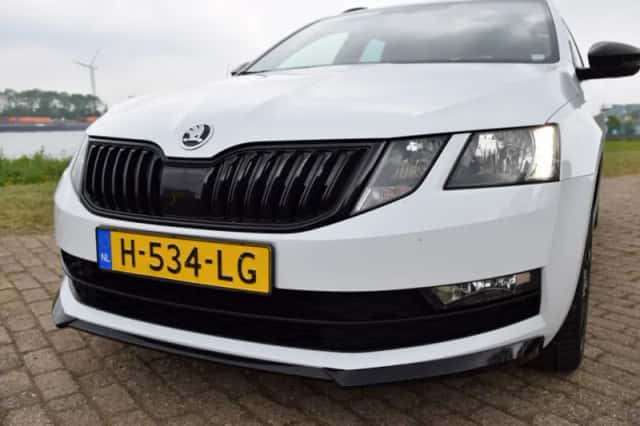 Škoda Octavia (2020) thumbnail 5