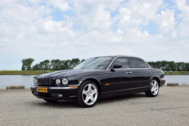 Jaguar XJ (2004) thumbnail 4