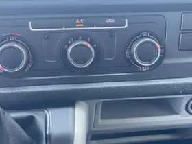 Volkswagen Transporter (2018) thumbnail 11