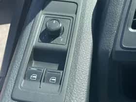 Volkswagen Transporter (2018) thumbnail 12