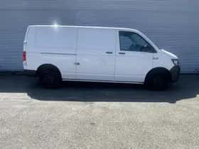 Volkswagen Transporter (2018) thumbnail 4