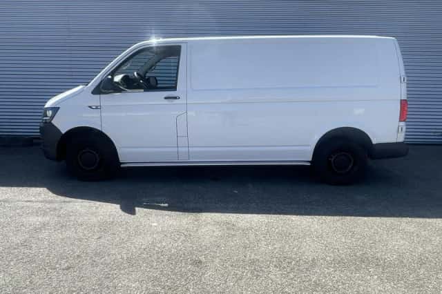 Volkswagen Transporter (2018) thumbnail 5