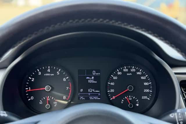 Kia Rio (2018) thumbnail 14
