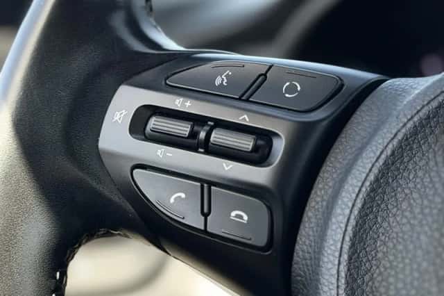 Kia Rio (2018) thumbnail 15