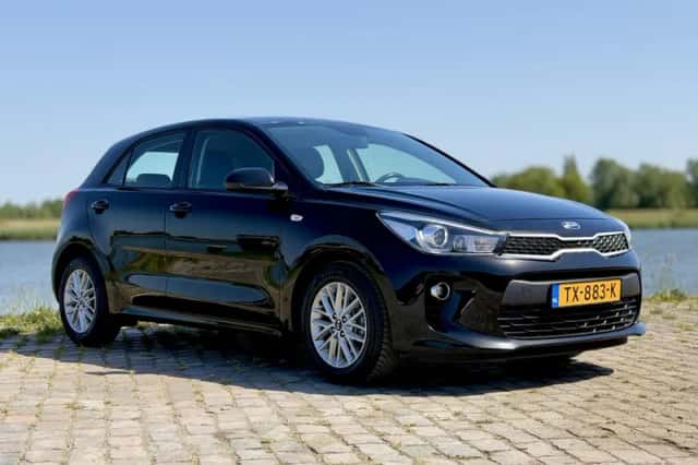 Kia Rio (2018) thumbnail 3