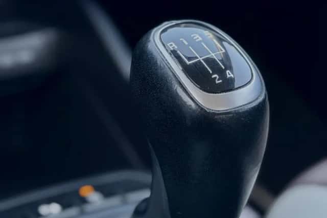 Kia Rio (2018) thumbnail 22