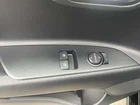 Kia Rio (2018) thumbnail 22