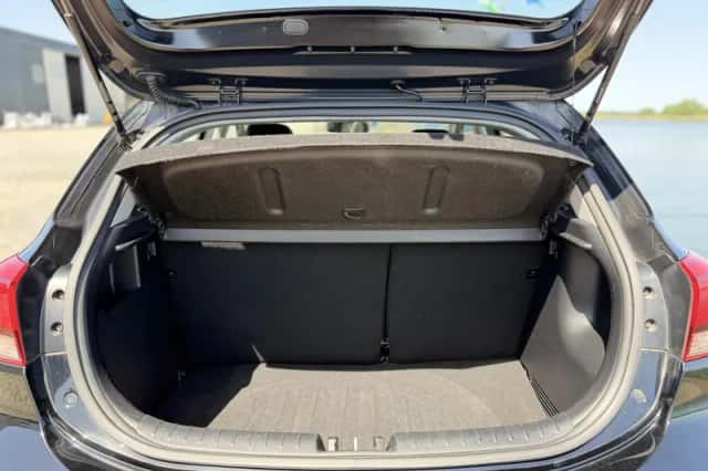 Kia Rio (2018) thumbnail 25